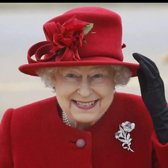 Wall Decor | Queen Elizabeth 8x1 Laminated Photo 6039 | Poshmark